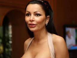 Îşi umplu buzunarele din afacerea nou lansată. Ce Operatii Si A Facut Brigitte Sfat Aratam Ca Un Mutant Adpm