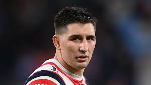 Korbin Sims grabs Willie Mason's genitals, Twitter reacts