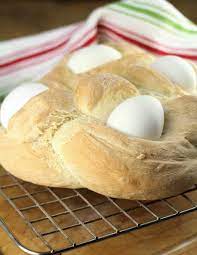 Sicilian Easter Cuddura Cu L Ova Mangia Bedda Recipe Bread Head Braided Bread Bread Dough