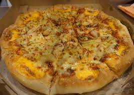 Try our new chili cheese burst crusts and bbq cheese burst crusts today and give your tastebuds a burst of flavour for the same surcharge! 5 Little Angels Domino S Cheese Tarik Crust