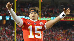 He is a former professional so yes, patrick was certainly born with athletic genes and grew up around professional sports thanks to his dad. Patrick Mahomes Chiefs Qb Plays Golf Video Sports Illustrated