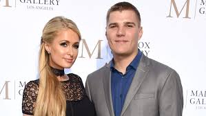 We would like to show you a description here but the site won't allow us. Paris Hilton S Engagement Ring What Is It Worth Heavy Com