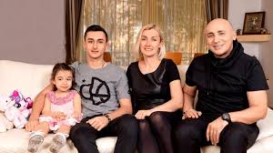 In 2002 marcel was elected as the best male voice. Cum S Au Cunoscut Marcel Pavel È™i SoÈ›ia Lui Sunt De 27 De Ani ImpreunÄƒ