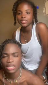 Kòb ak Amou: Yon Ti Komedyen sou Relasyon