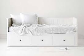 Divano letto ikea quale scegliere divano letto ikea modelli divano due posti divano tre posti divano letto matrimoniale nei divani letto matrimoniali ikea, la facilità con cui funziona il meccanismo di apertura è quest'ultima soluzione, al prezzo di euro 2009, ha una garanzia di validità pari a 10 anni. Letti Singoli A Scomparsa 2015 Foto Design Mag