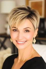 Amber's new short hair style and confidence