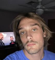 Elliott Moore (@el_ee_uht) • Instagram photos and videos