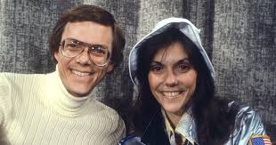 Richard Carpenter Remembers Late Sister Karen Carpenter | Closer Weekly