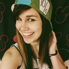 Danielle Warfield's Instagram, Twitter & Facebook