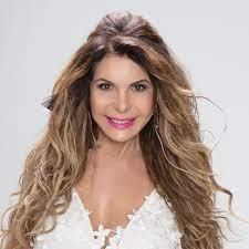 Elba ramalho falando que quase chorou emocionada quando a juliette apareceu no telão na live e que votou muito. Festival Cultura Nas Estacoes Com Elba Ramalho Zine Cultural