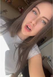 Lisa Hetzler's Instagram, Twitter & Facebook