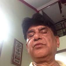 मोदी ने अडानी को १ rs के हिसाब से जमीन दी जो करीब २ लाख करोड़ का घोटाला है,  अडानी २०० करोड़ से करीब ३५०० करोड़ turover की कंपनी है , पर