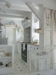 Idees De Schemas De Couleurs De Cuisine De Decor Chic Minable Camille Tisserand Blog Home In 2020 Shabby Chic Kitchen Cabinets Shabby Chic Kitchen Decor Shabby Chic Cottage