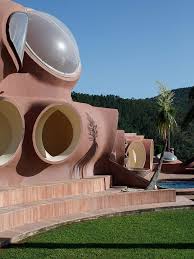 Precursor to discover the world, mr. Rent The Dreamy Palais Bulles For A Night Or More France