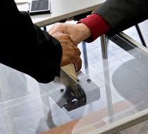 Comment se présenter, capter l'attention de vos interlocuteurs et donner envie d'en savoir plus ? Comment Se Presenter Comme Candidat Aux Legislatives 2017