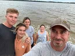 Jason Detamore's Instagram, Twitter & Facebook