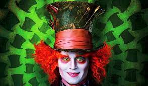 Se plictisea, cand deodata tasni pe langa ea un iepuras alb. Alice In Tara Minunilor La Imax 3d