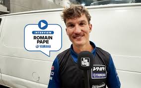 Mostrando a buceta that girl is a beauty and has incredible