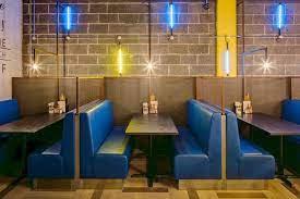 A New Low Cost Fit Out Of A New Restaurant In An Existing Shopping Centre In East Kilbride Devel Restaurant Interior Design Lounge Interiors Handmade Burger Co