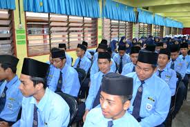 Satu orang pengawas harus melakukan pengawasan terhadap 16 sekolah menengah. Watikah Pelantikan Pengawas Sekolah Pengawas Pusat Sumber Ketua Tingkatan 2013 Smk Penghulu Saat