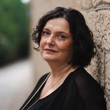 Karen Stead's Instagram, Twitter & Facebook