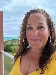 What is the experience like at the Sanctuary White Sands resort in Cuba?