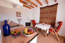 Cuenta con 3 alojamientos independientes que pueden ser alquilados juntos o por separado: Albaricoques Rural Casas Rurales Cabo De Gata Nijar Almeria