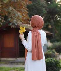 Some people like to take an ordinary photo and put ten filters on it, add contrast, and decrease saturation. Aesthetic Girl No Face Hijab Diseno De Camisa