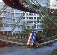 Der demokratische senator barack obama wird zum 44. Nostalgische Schwebebahn Schwebebahnungluck 1999