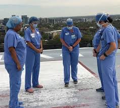 Healthcare workers need our prayers. Nurses Share Powerful Moment Of Prayer From Hospital Roof Gma