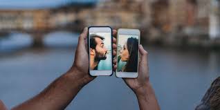 Plus on se rencontre, plus on est coordonnés, plus . on développe les liens mutuels, et meilleurs seront les résultats au. Ils Se Rencontrent Sur Une Appli Avant Le Confinement Et Ont Un Coup De Foudre 7 Mois Apres Cosmopolitan Fr