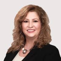 Maggie Moyer's Instagram, Twitter & Facebook