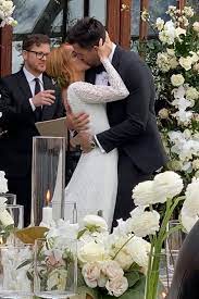 Just Married See Photos Of Brittany Snow And Tyler Stanaland S Malibu Wedding Snow Wedding Pictures Malibu Wedding Celebrity Wedding Photos