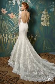 Se sei una futura sposa alla ricerca di un abito che sorprenda tutti, innamorati degli abiti a sirena in crepe avorio, mikado stretch o chiffon. Vestiti Da Sposa A Sirena Quale Scegliere Magazine Delle Donne