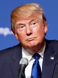 هاجم شخص غاضب، الإثنين، نجلَ الرئيس الأمريكي دونالد ترامب جونيور، خلال مؤتمر صحافي، في ولاية أيوا. Ø¯ÙˆÙ†Ø§Ù„Ø¯ ØªØ±Ù…Ù¾ Ø§Ù„Ù…Ø¹Ø±ÙØ©