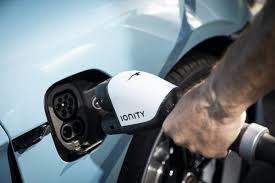All three porsche taycan variants — the 4s, turbo, and turbo s — can use a portable charge unit from standard as well as achieving faster charges, installing the porsche charging dock also protects your charging unit, makes charging. 2021 Porsche Taycan Gets Speed Charging And Tech Improvements Slashgear