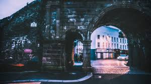 There is the rugged landscape of the mountains and natural wonders like the otherworldly burren and the striking cliffs of moher, as well as historic castles and ancient abbeys. 30 Famous Landmarks Of Ireland To Plan Your Travels Around