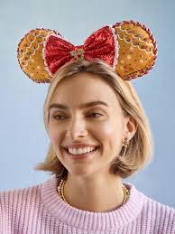 BaubleBar Disney Holiday Collection