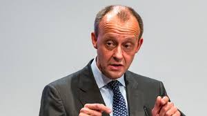 Nachdem friedrich merz nun zurück in die politik drängt und die cdu zu alter stärke führen will denn als lohn für das zurückgegebene laptop erhielt der ehrliche finder ein buch, das im handel 19. Wie Friedrich Merz Sich Bei Einem Obdachlosen Bedankte
