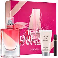 La vie est belle (1956 film), a french film by roger pierre. La Vie Est Belle Gift Set En Rose By Lancome Parfumdreams