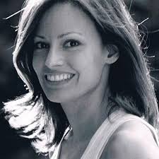 Model Undercover: New York (Model Undercover, 2): Axelsson, Carina:  9781492607854: Amazon.com: Books