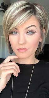 25 Stilvolle Kurze Bob Haarschnitte Fur Beschaftigte Frauen Inspirierende Frisuren Frisuren Und Short Hair Trends Short Hair With Layers Hair Styles