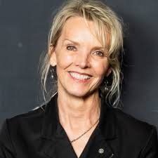 From day one at Autodesk, I've been surrounded by extraordinary colleagues,  and closing this chapter after more than two years is as bittersweet as it  is exciting. I'm deeply grateful for the