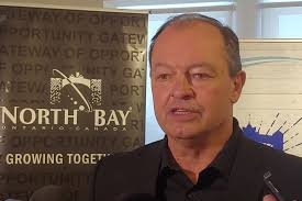 Mayor stands by municipal vaccination policy