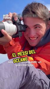 ¿Quién es el Messi del Océano? 📸 Nicolás Marín Benítez, un joven fotógrafo  de 24 años, fue elegido este año como Embajador de Buena Voluntad por la  Organización Internacional para las Migraciones ...