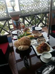 Sasa A Twitteren Alkhobarrest مطعم دار الكرم بكورنيش الخبر جنب الفؤاد سنتر يجننن خاصتن بهالجو فديت قعدتنا انا وصحباتي Http T Co J29ax9wz