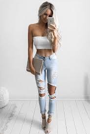 White Cropped Top Ripped Jeans Fashion Trends Casual Outfit Fashion Cool Summer Outfits Girly Outfits