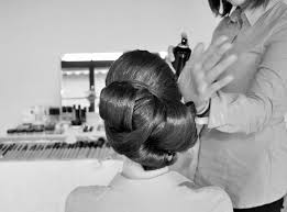 Mariage coiffure belle et la bete. Comment Choisir Sa Coiffure Pour Le Jour J Mademoiselle Dentelle
