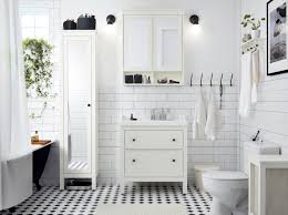 Meuble lavabo avec lavabo à poser 45 en panneaux de particules. Salle De Bains Blanche Avec Meubles Miroir Hemnes Meuble Salle De Bain Meuble Salle De Bain Ikea Salle De Bain Ikea