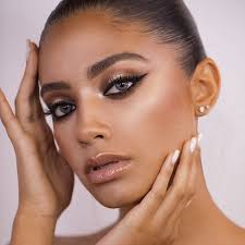 571 Likes 7 Comments Netta Szekely Makeup Lover Nettart On Instagram When More Is More Mymakeup For Shahar Hauon Shot By Ayeletr I 2020